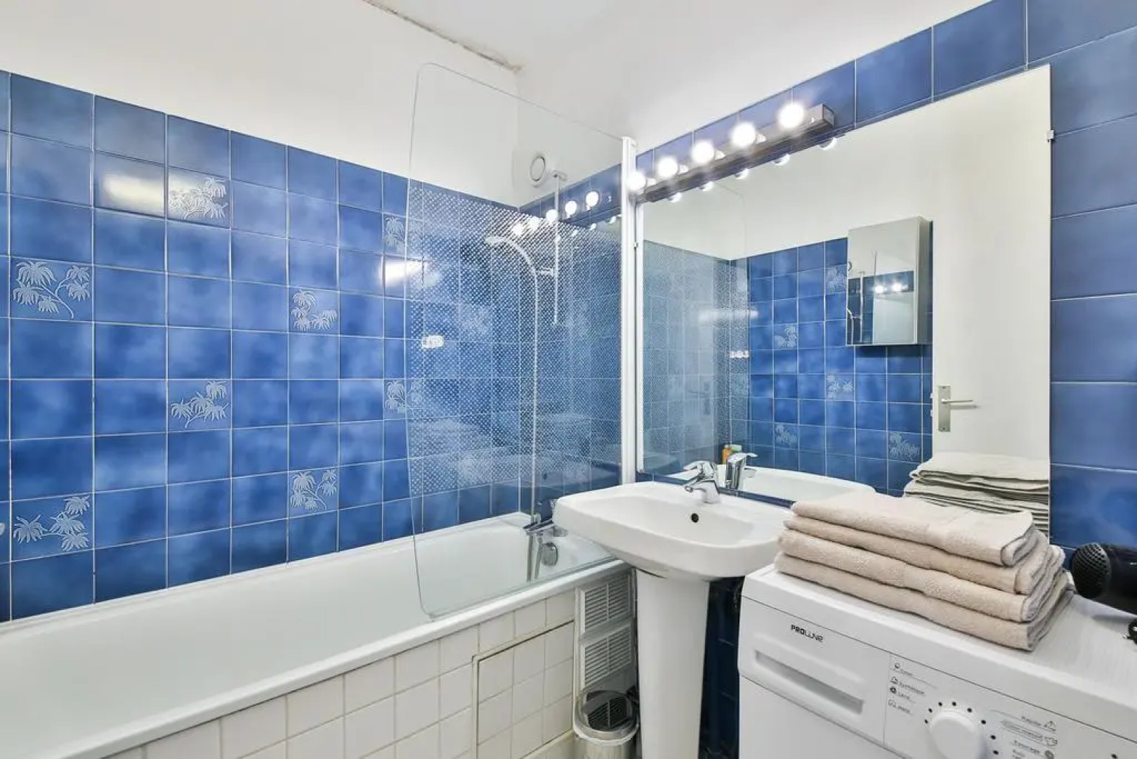 Paris la Défense Flats