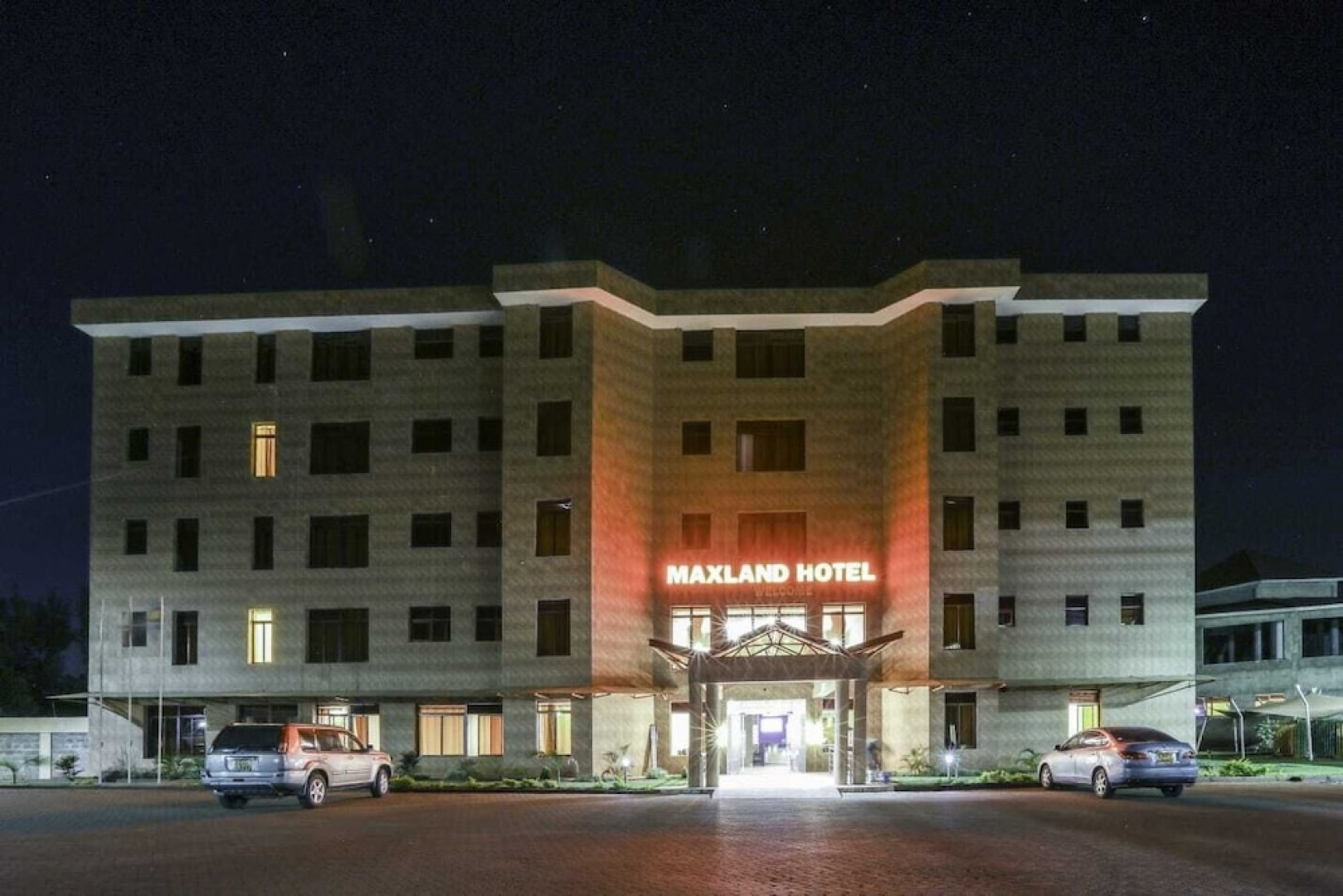 Maxland Hotel Juja