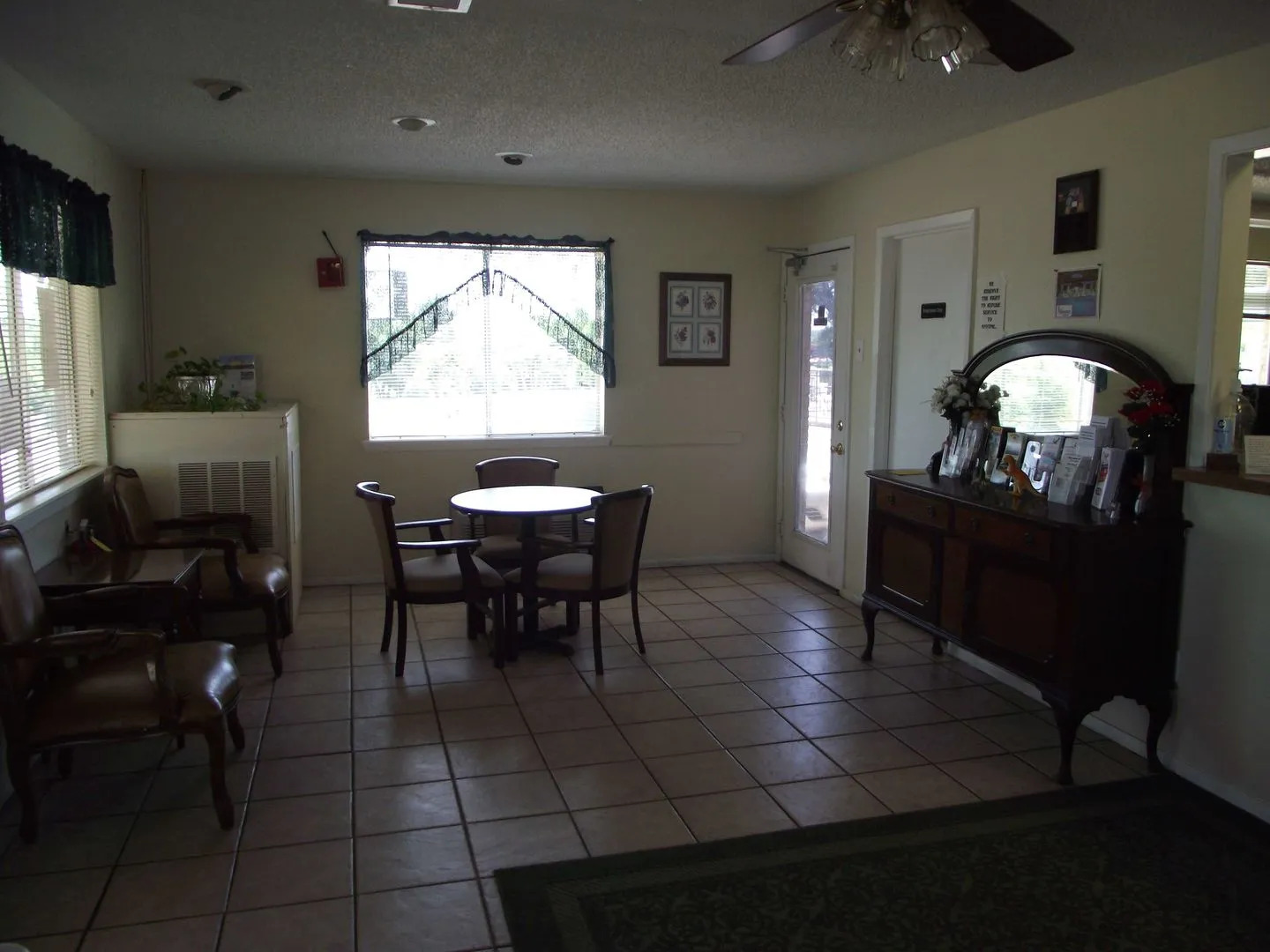 Glen Rose Inn and Suites