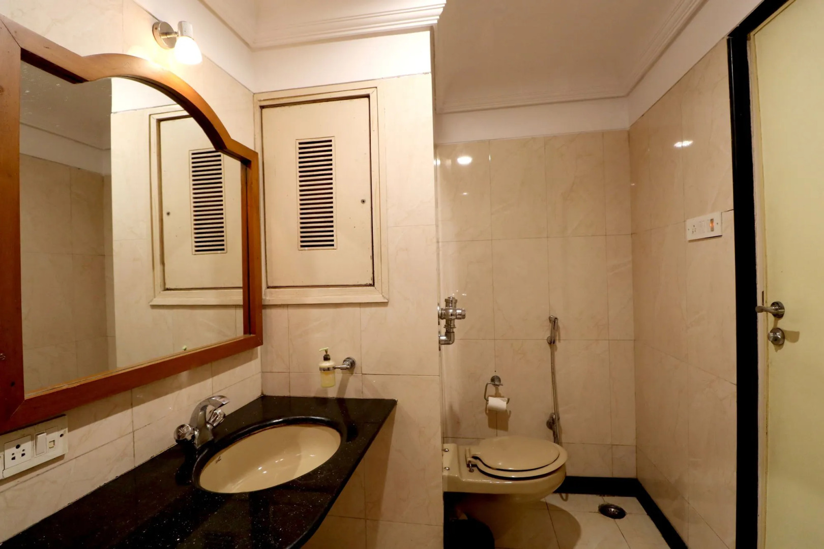 Отель Aurangabad Gymkhana Club