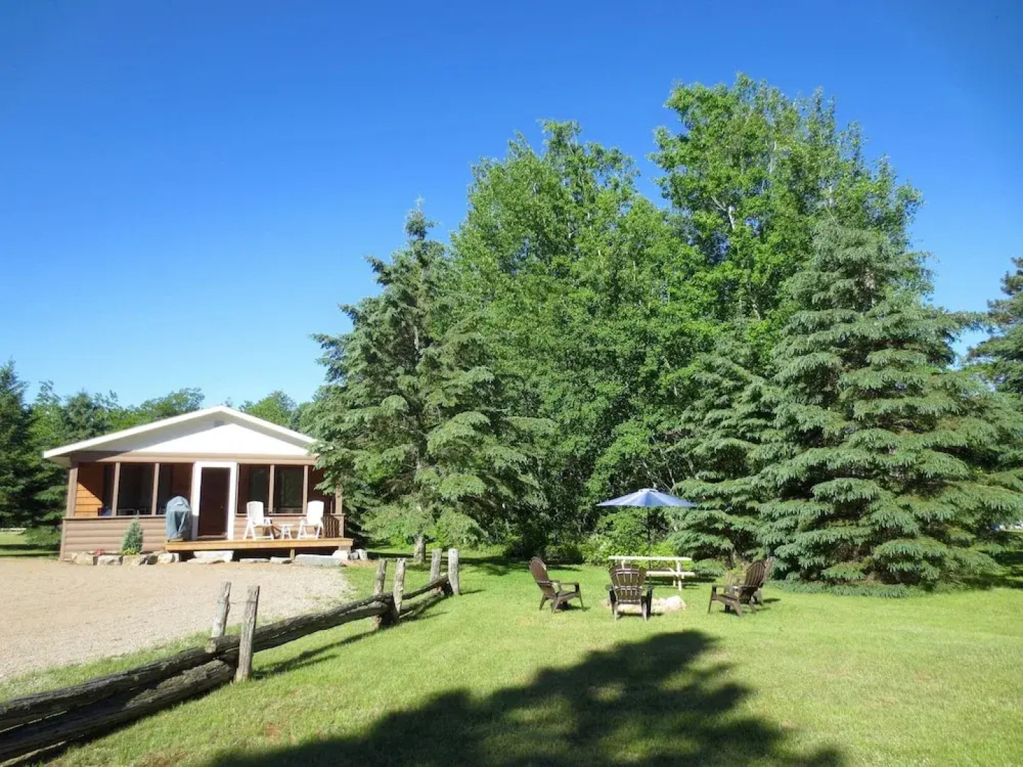 Hush Lodge & Cottages