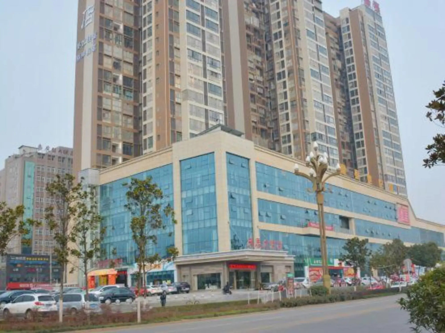 Dongtai Hotel (Guangyuan Lizhou East Road, Aoti Center)