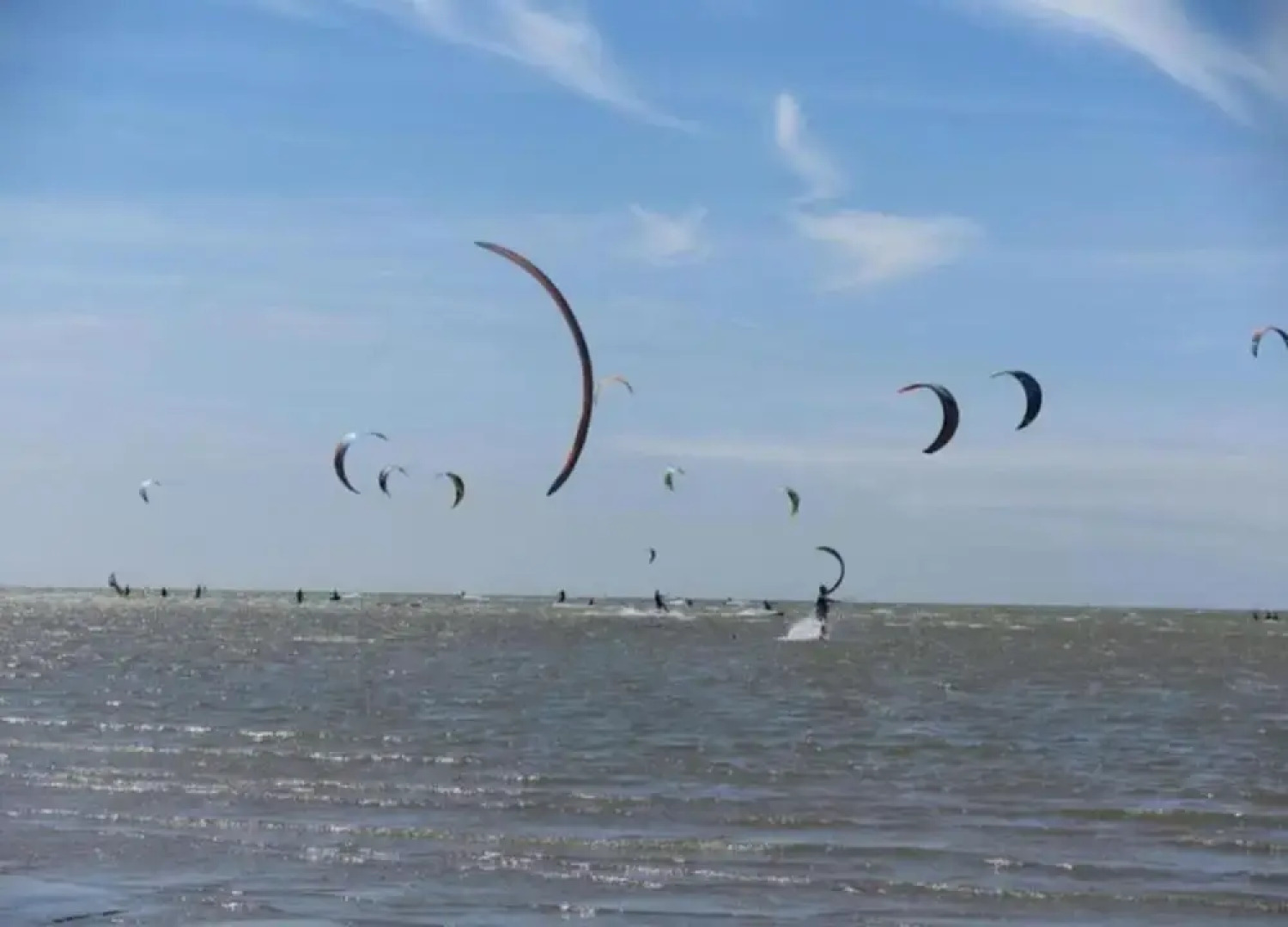 Bungalow by Water Near Rotterdam and Zeeland