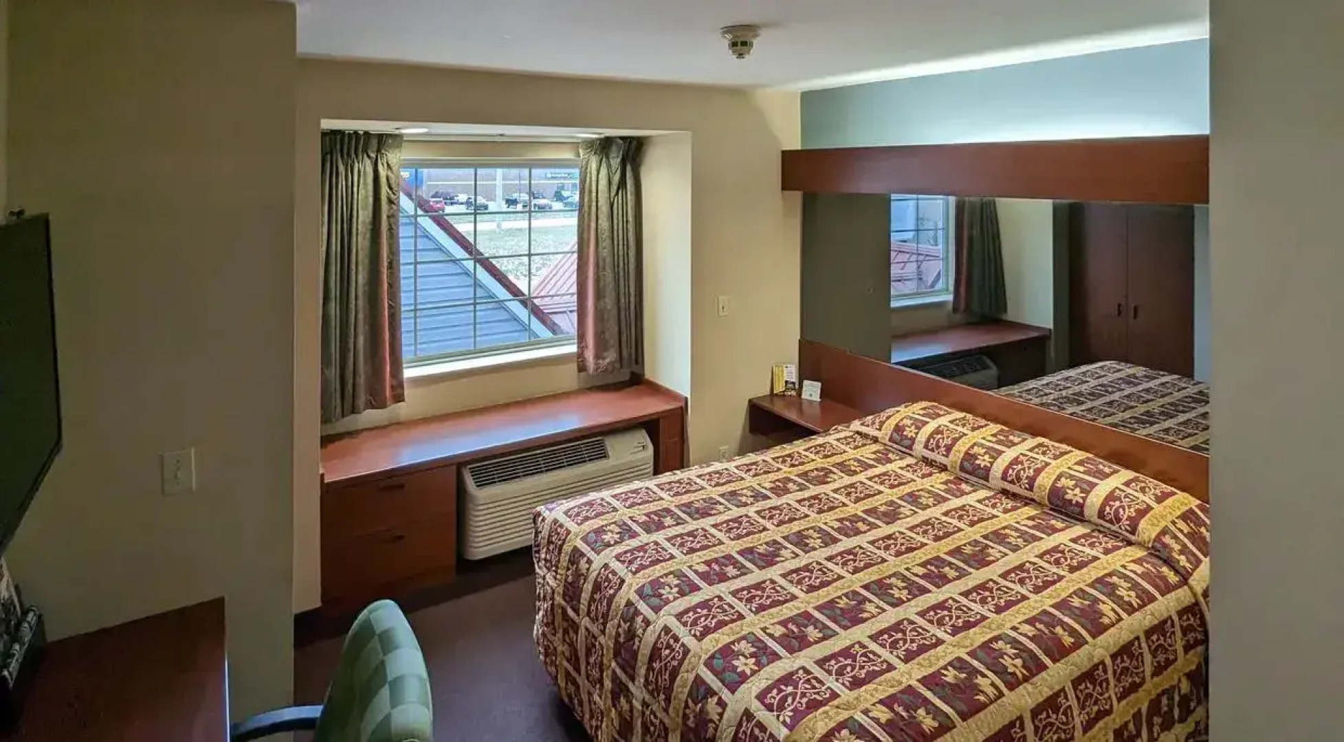 St Clair Inn and Suites