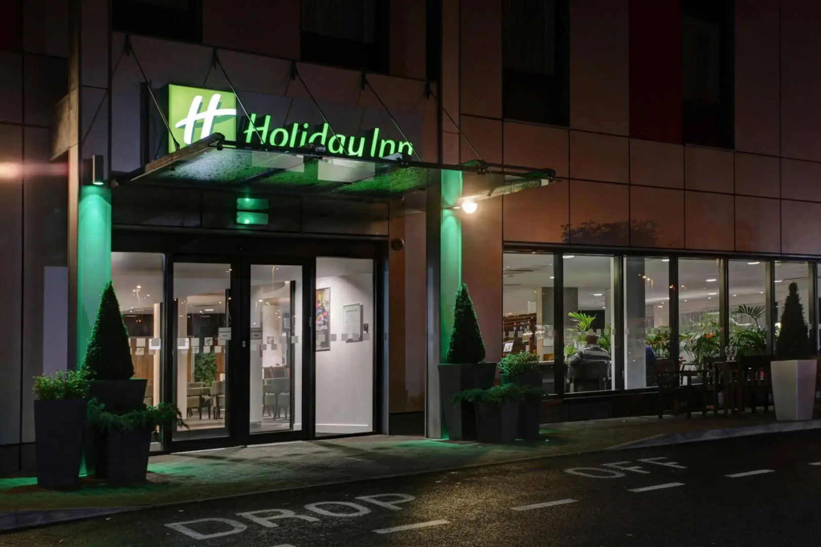 Holiday Inn London - Luton Airport by IHG