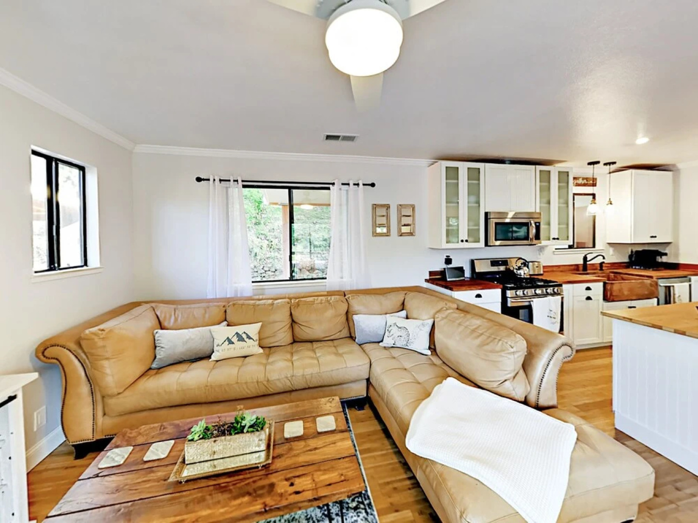 Charming Wine Country Retreat - 3 Br Home