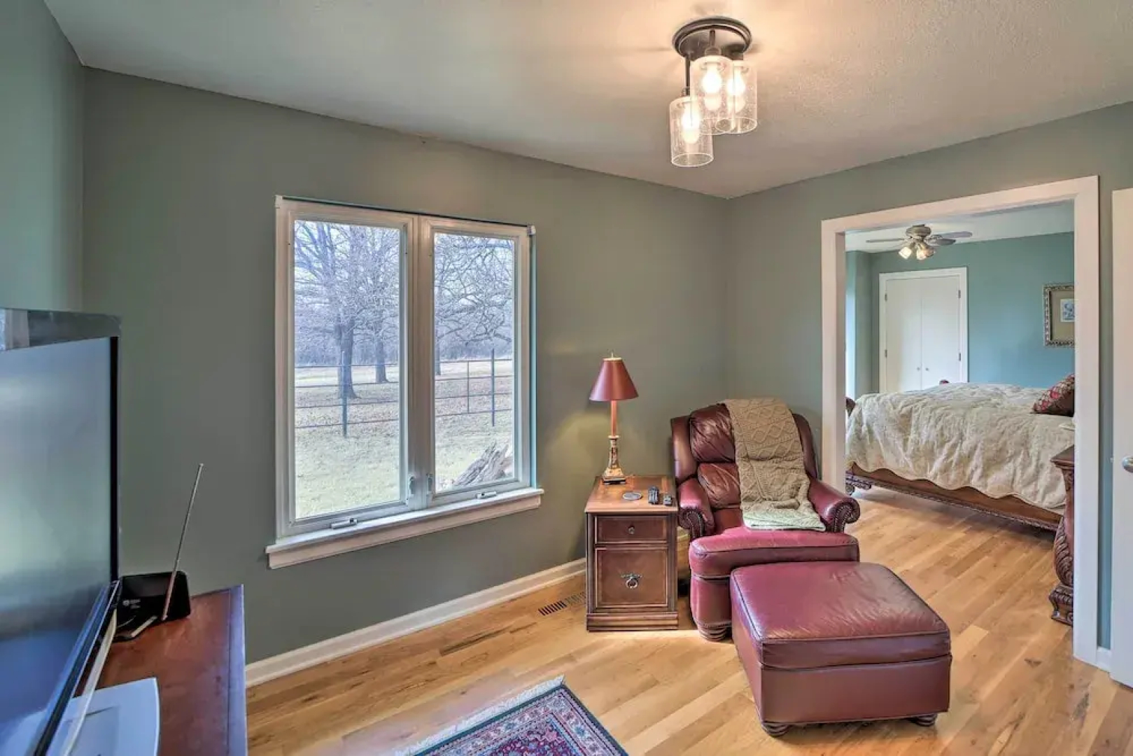 Grand Tulsa Getaway With Private Pond, Dock & Deck