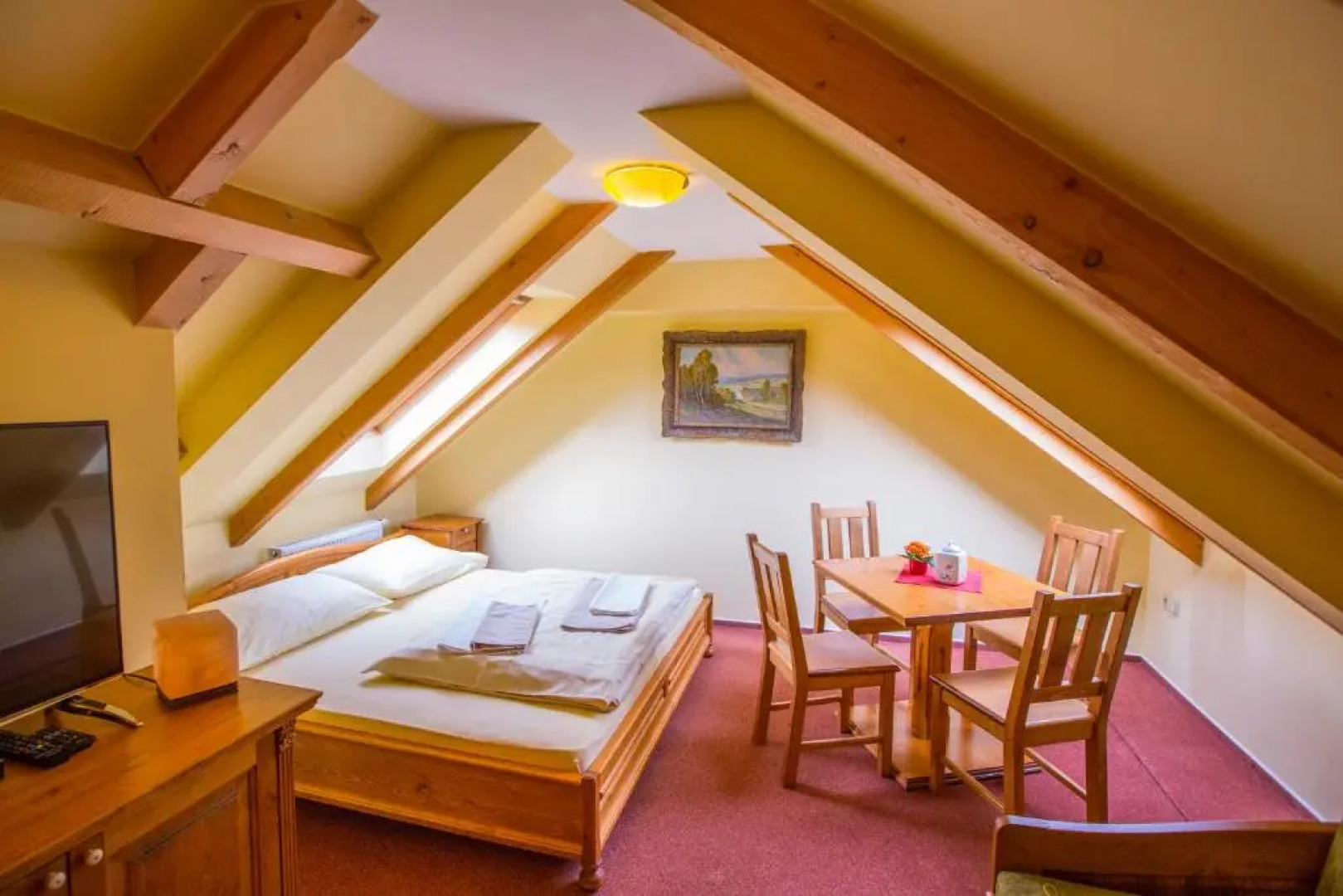 Happy House Apartments