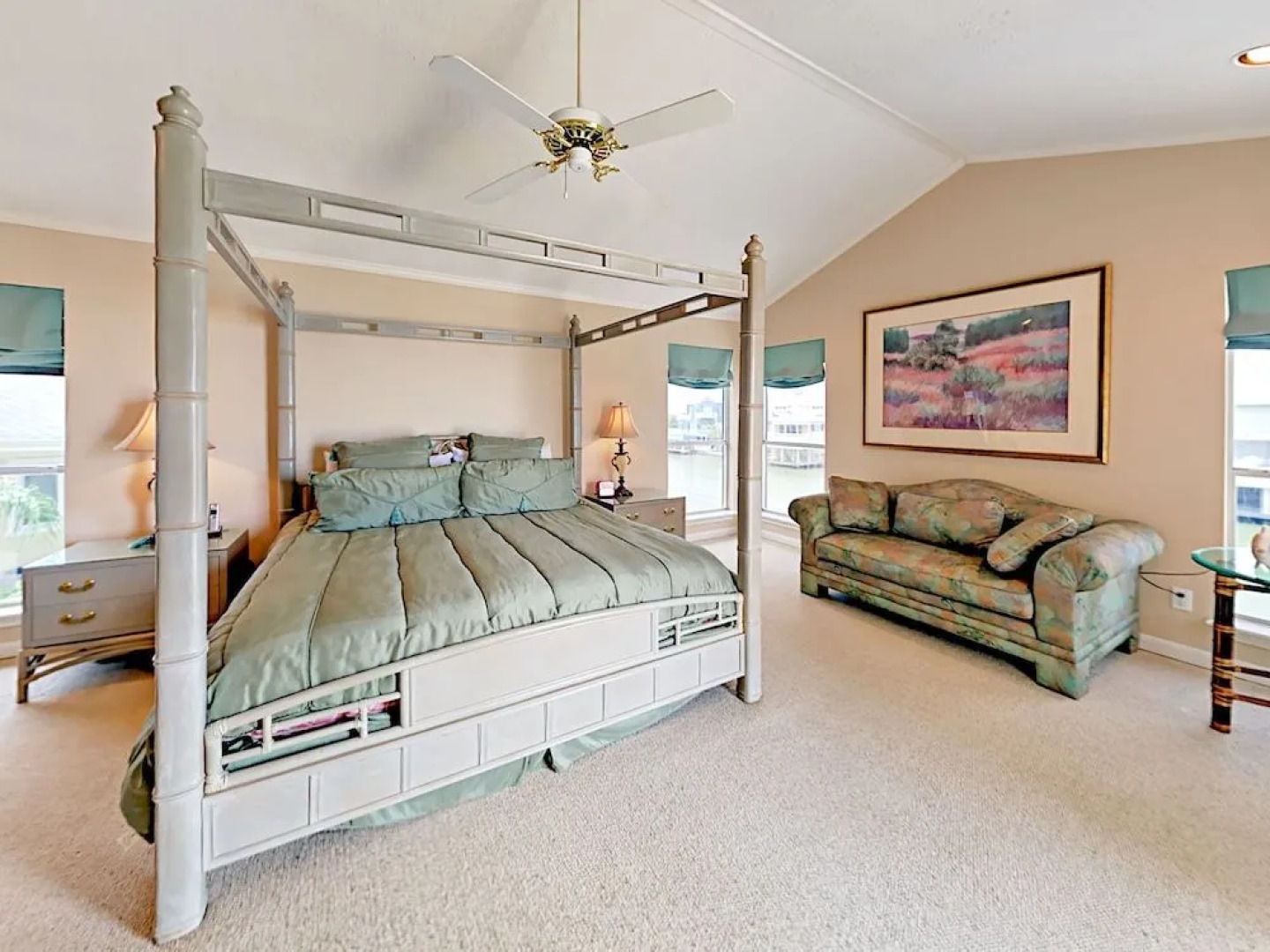 Canal-side Home 4 Bedrooms 4 Bathrooms Home