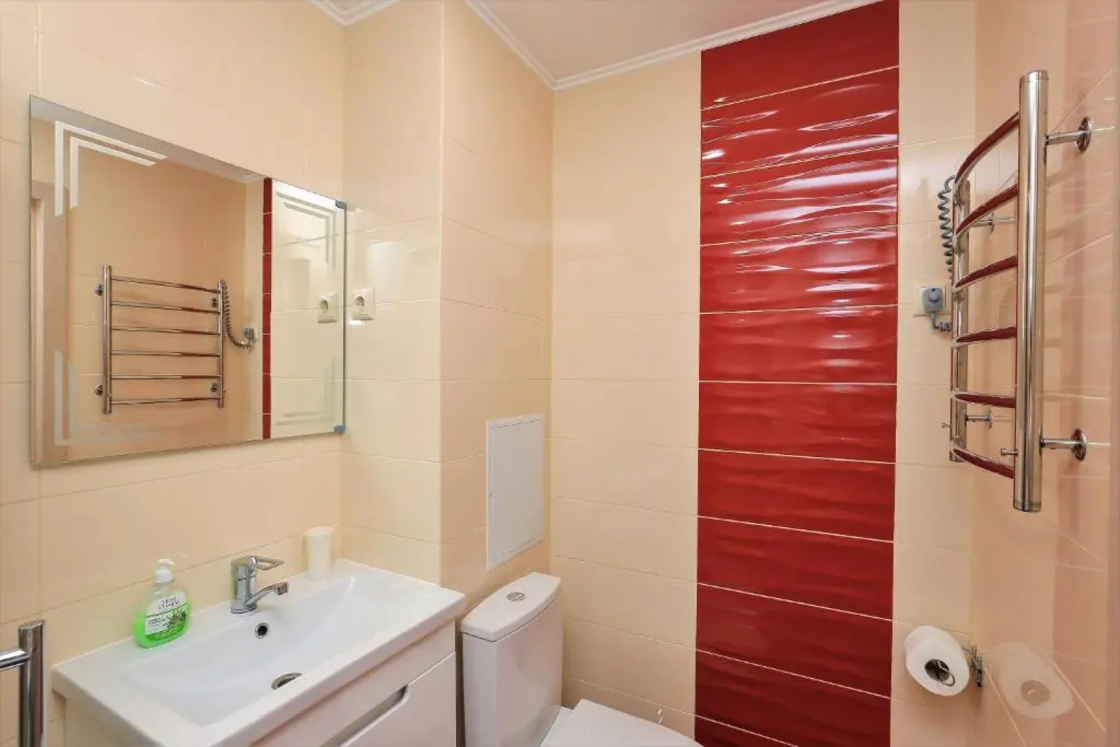 Apartment on Obolonskiy Prospect 16V