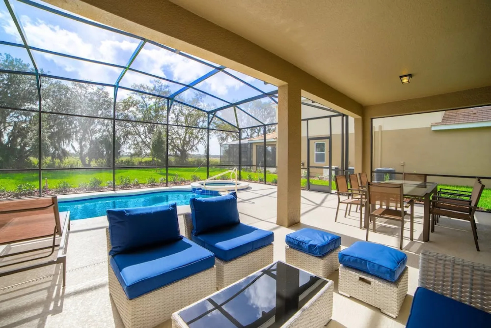 Oakshaddows Villa Windsor At Westside