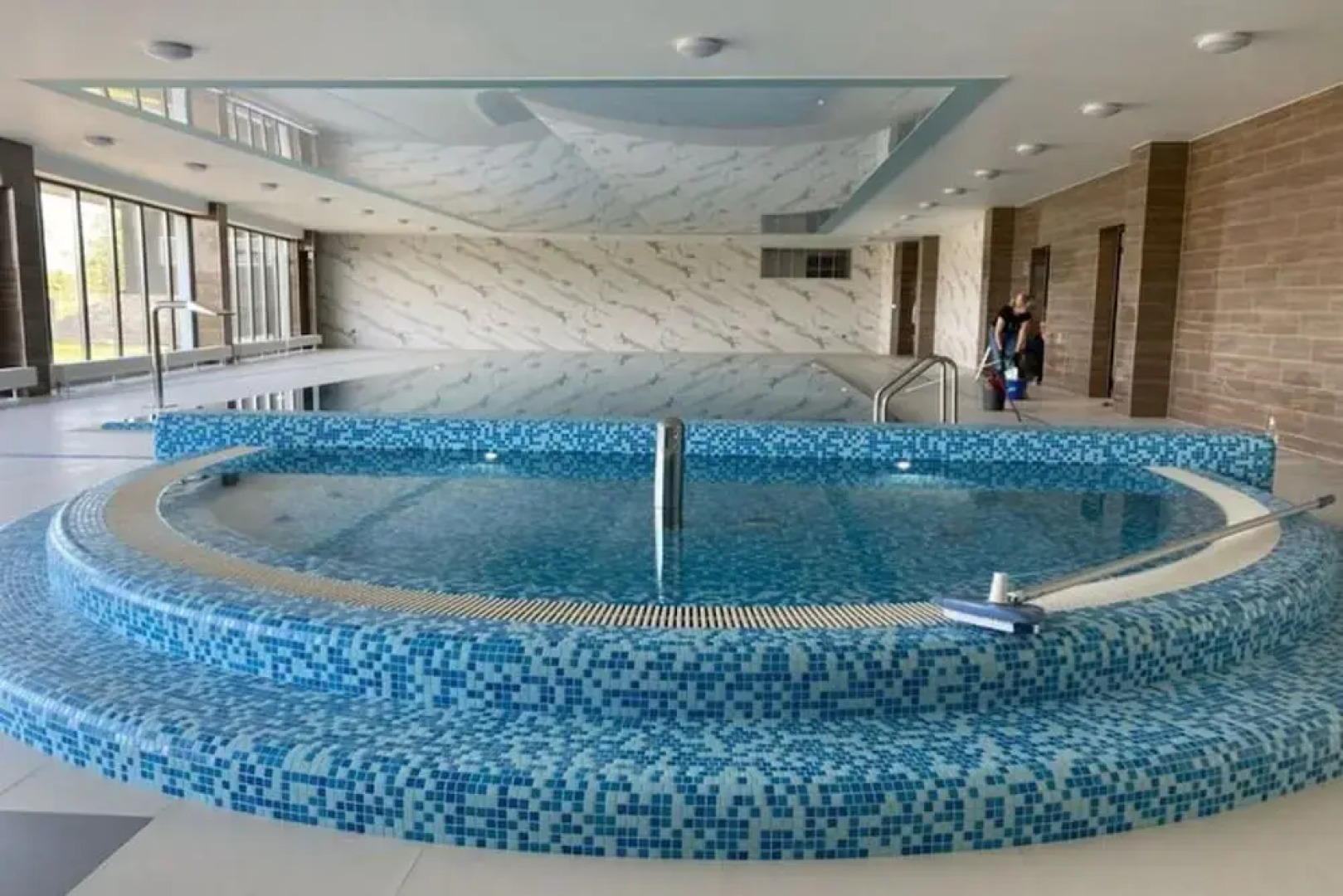 Apartment by Dziwna River With Pool Access