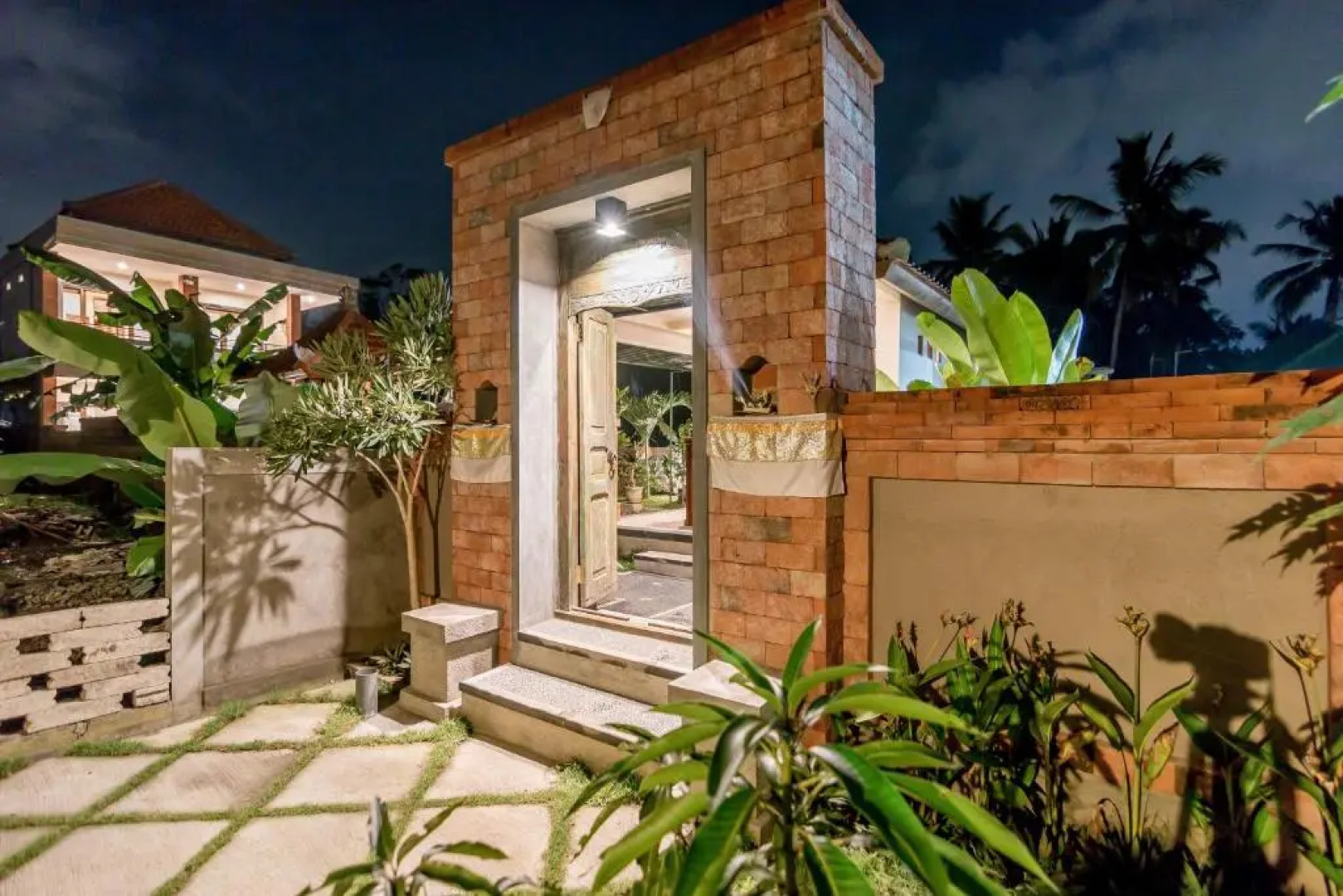 Umah Dangin Guest House