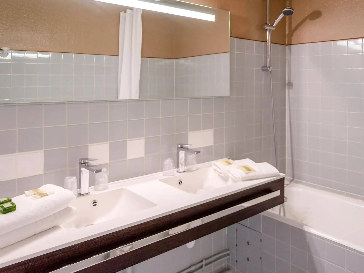 Les Vagues Hôtel & Spa