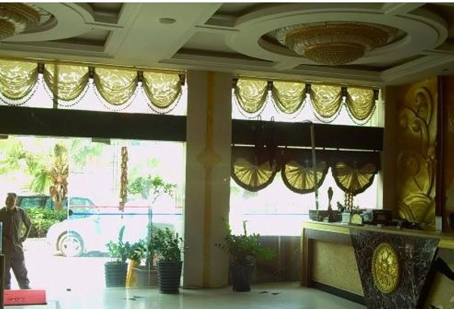 Chunse Nianhua Hotel