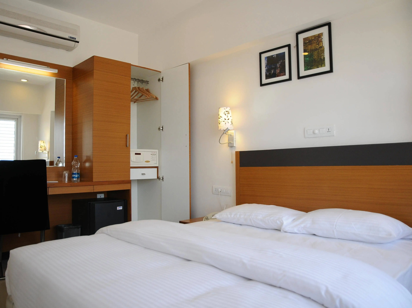 Hi5 Hotel & Experience