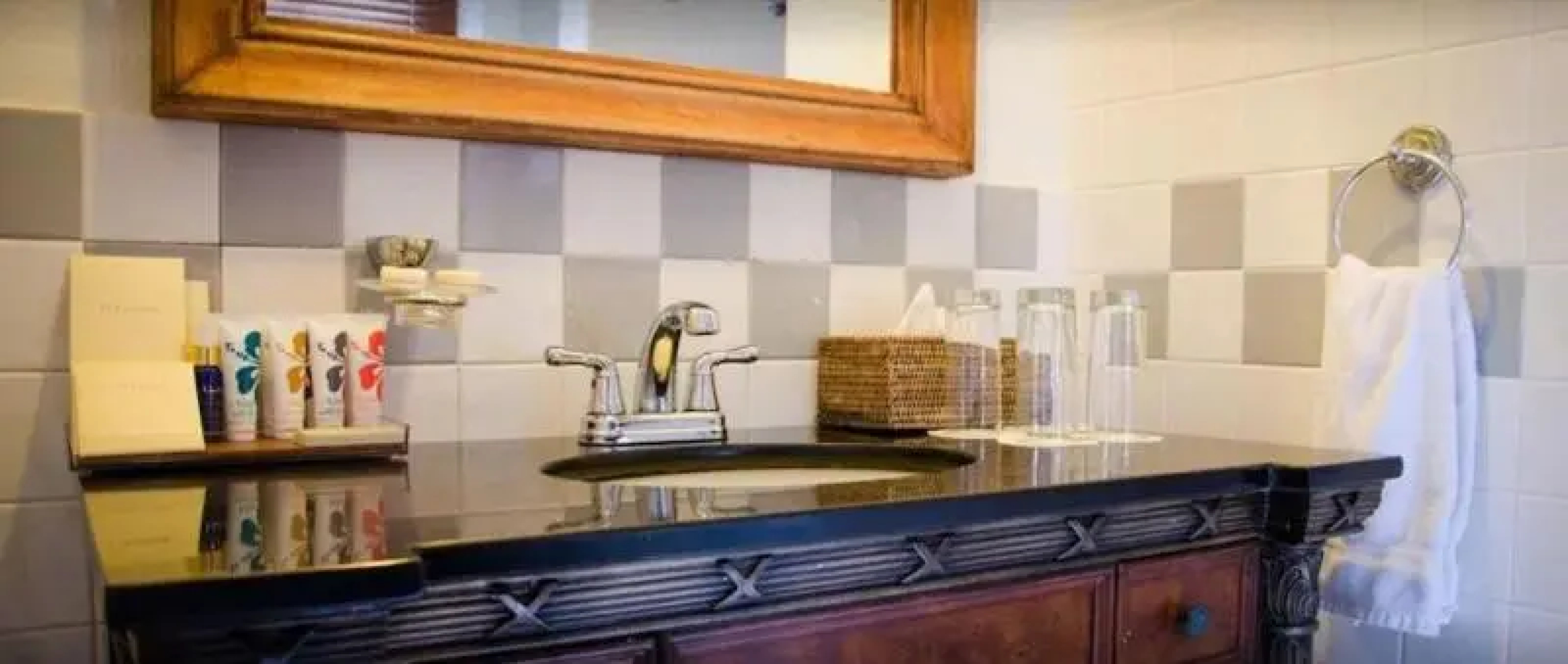 Queen's Garden Resort & Spa