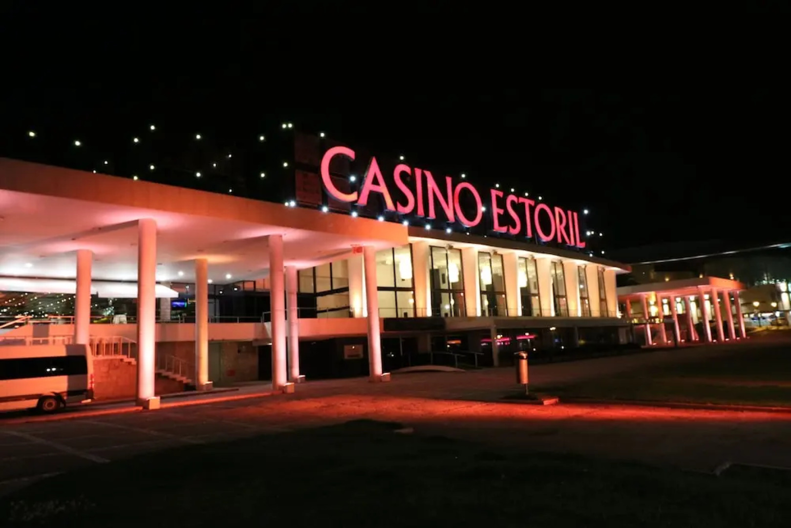 Cascais Estoril Apartment Near the Beach