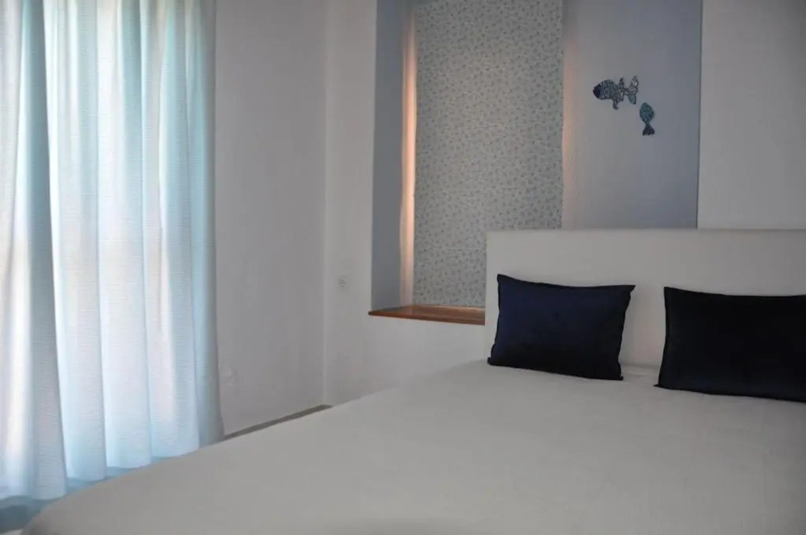 Yades elegant villa 2 minutes away from the beach