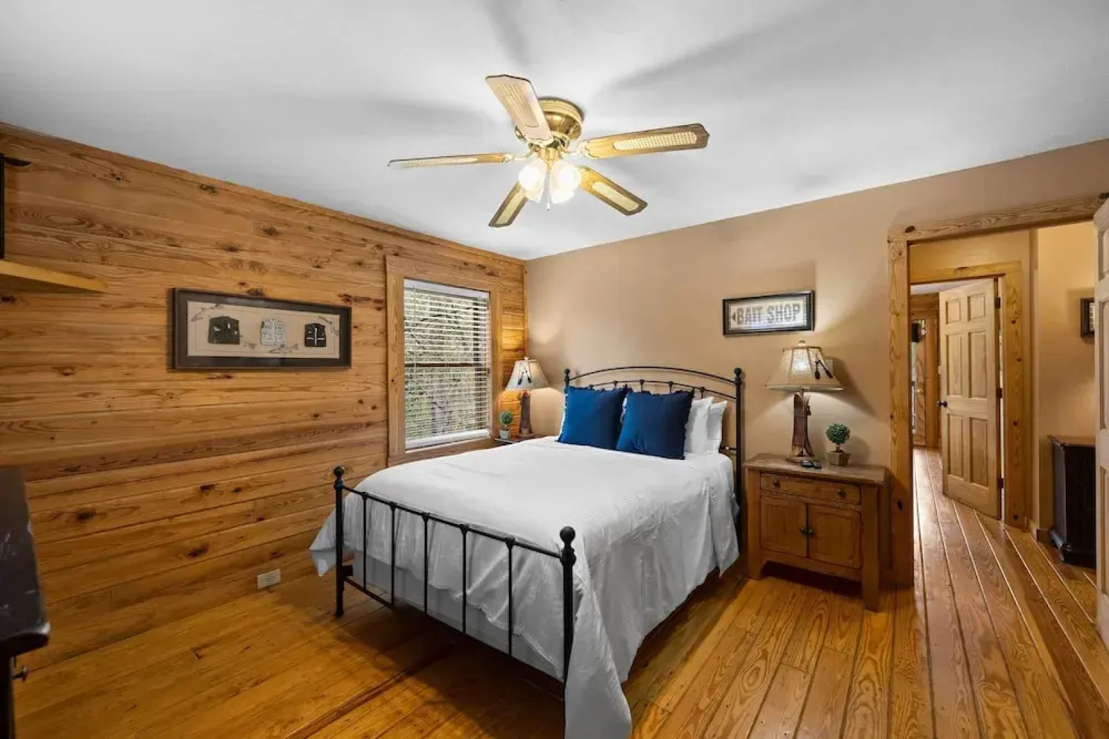 Lakeside Lodge by Avantstay Hot Tub Dock