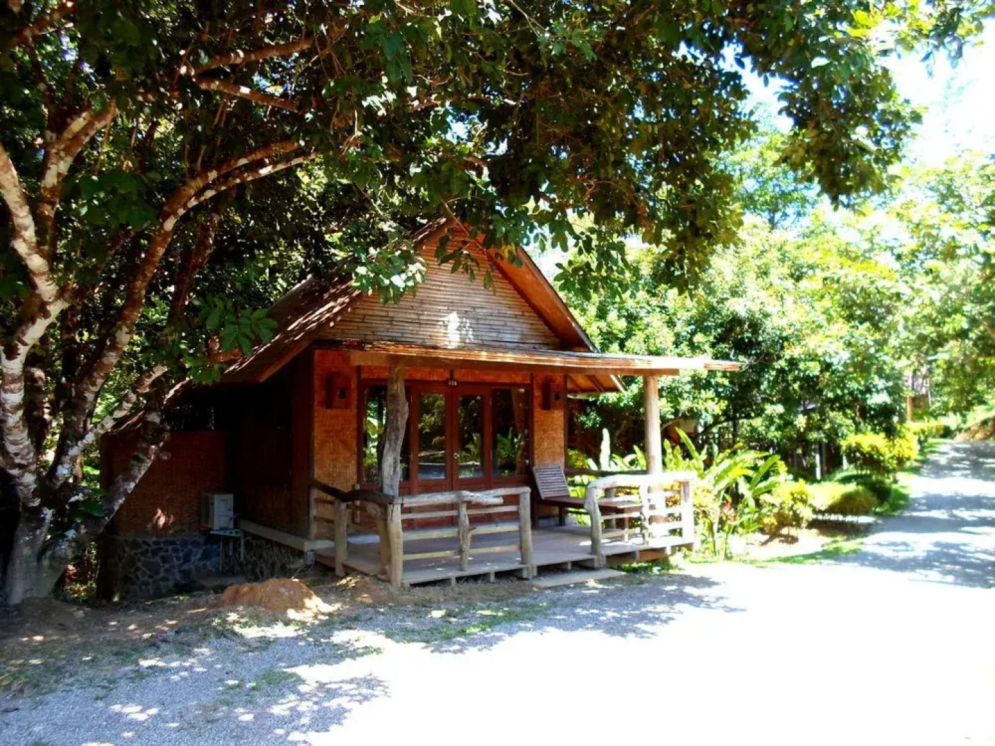 The Cliff and River Jungle Resort