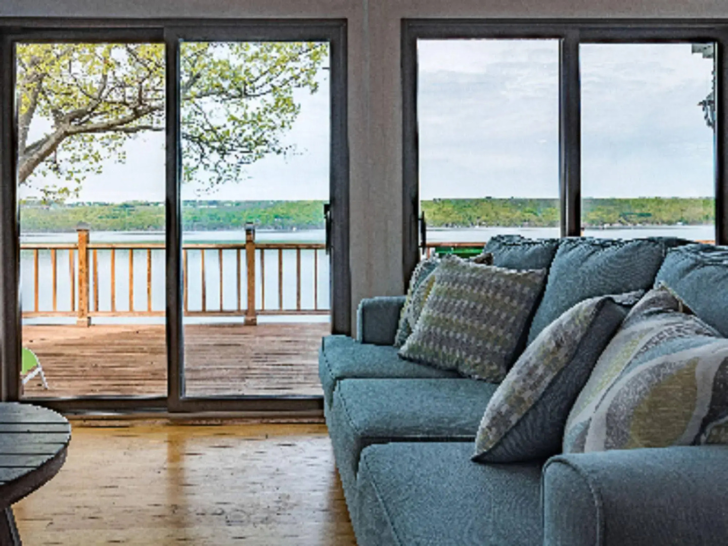 Single Island Shores