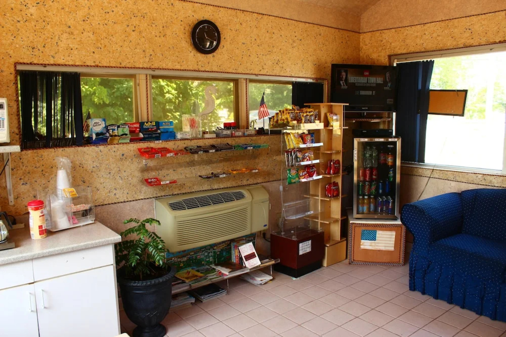 Tides Motor Inn at Stehli Beach