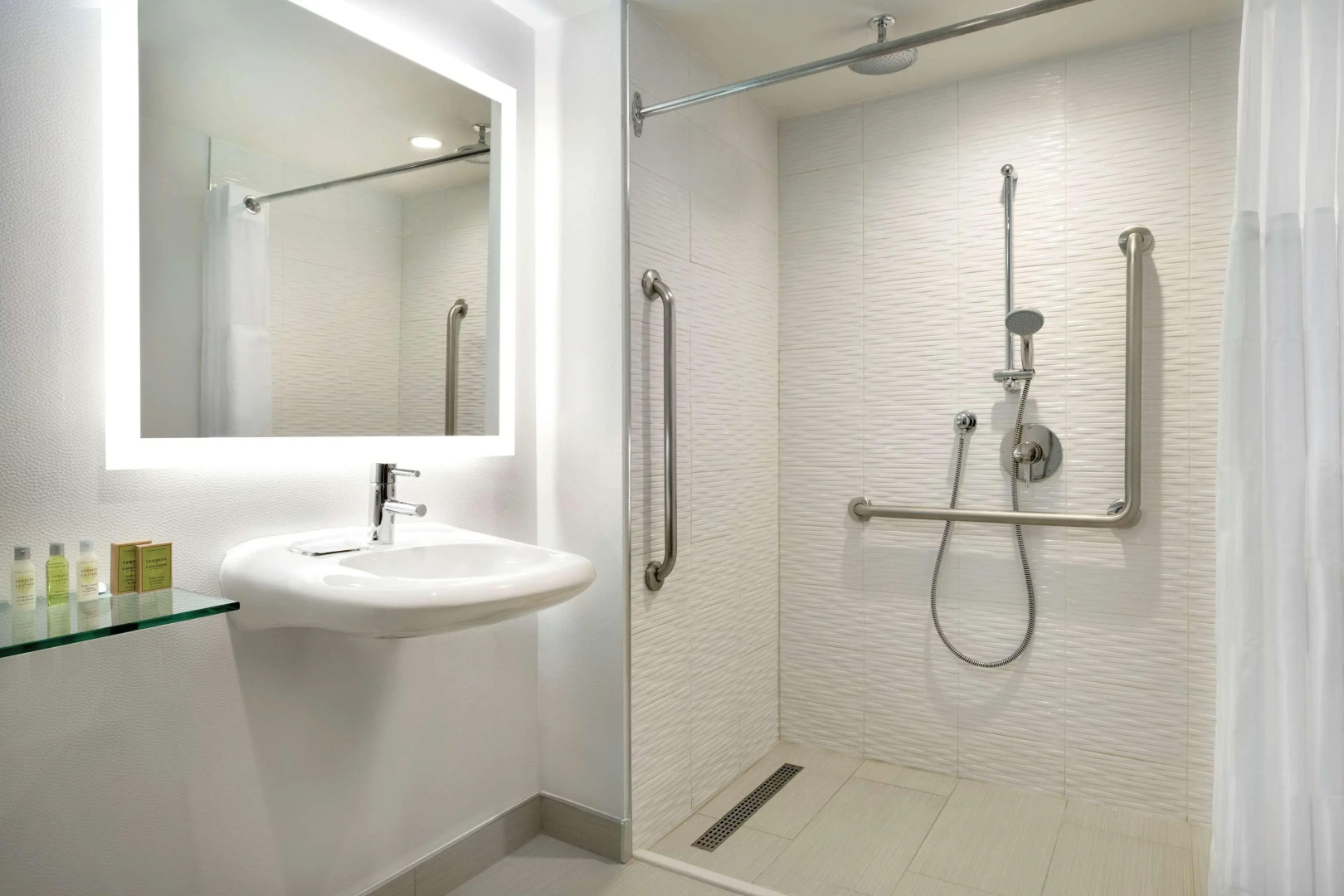 DoubleTree by Hilton Toronto Airport West