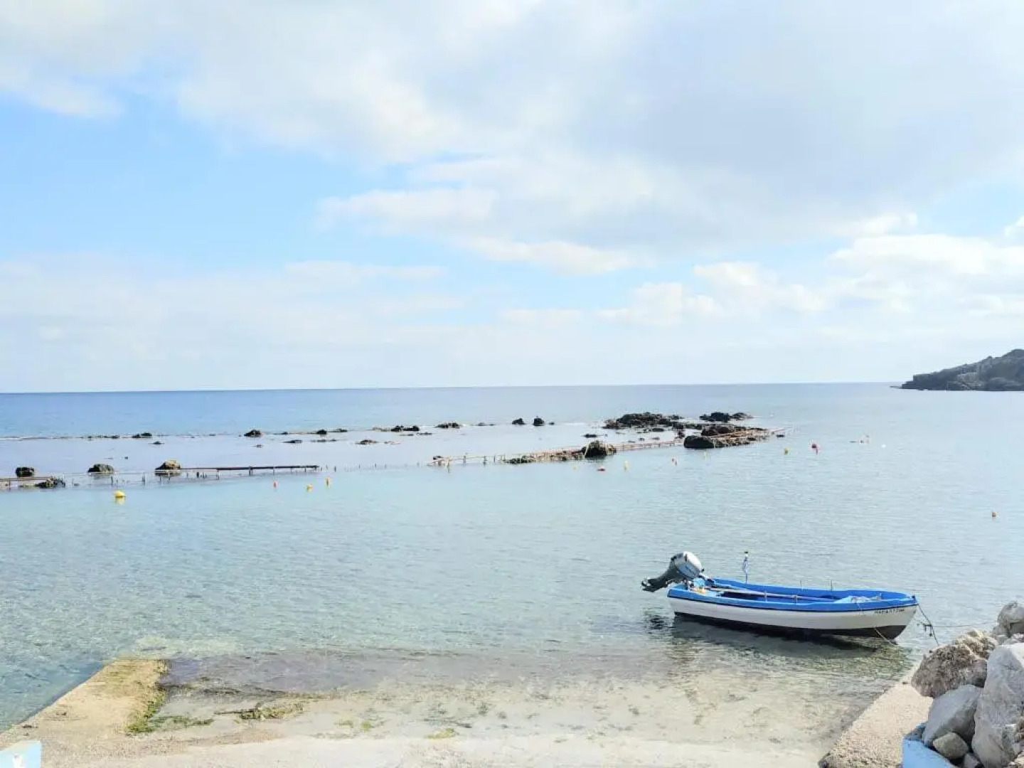 Luxury Apartment with Sea View near Kallithea