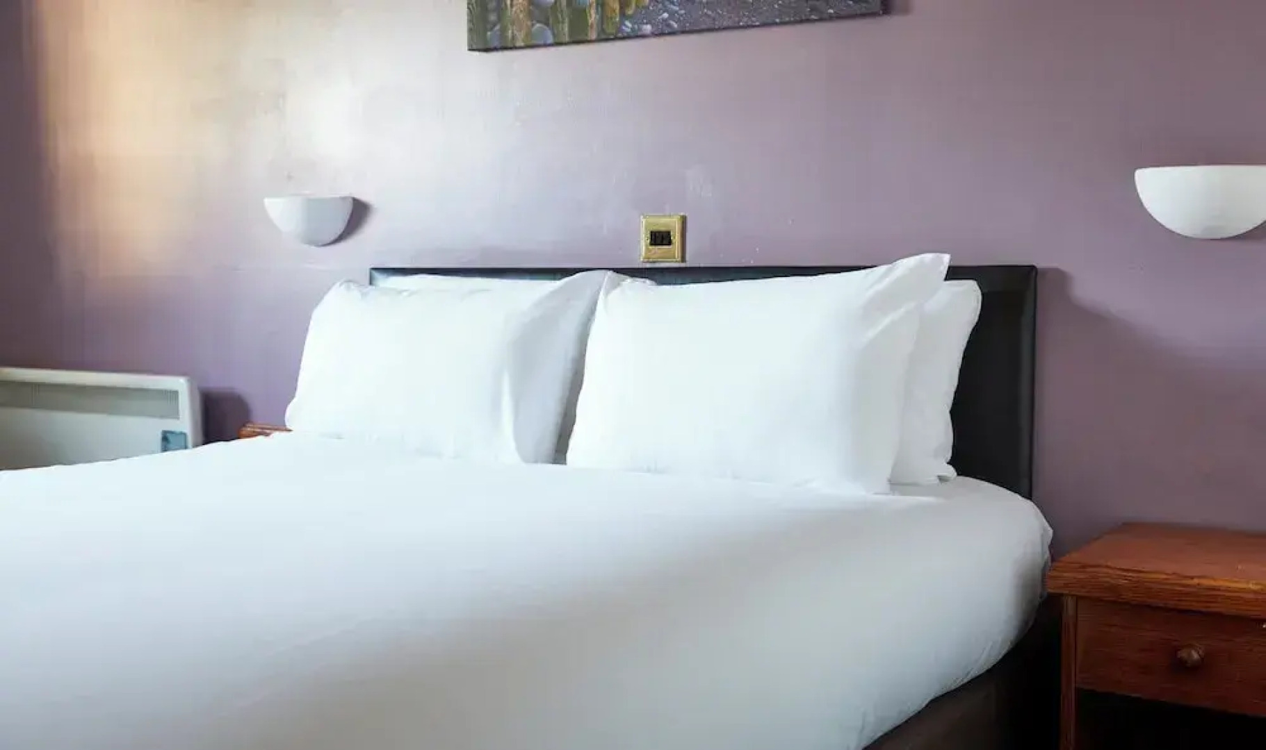 The Wee Waif Reading by Greene King Inns