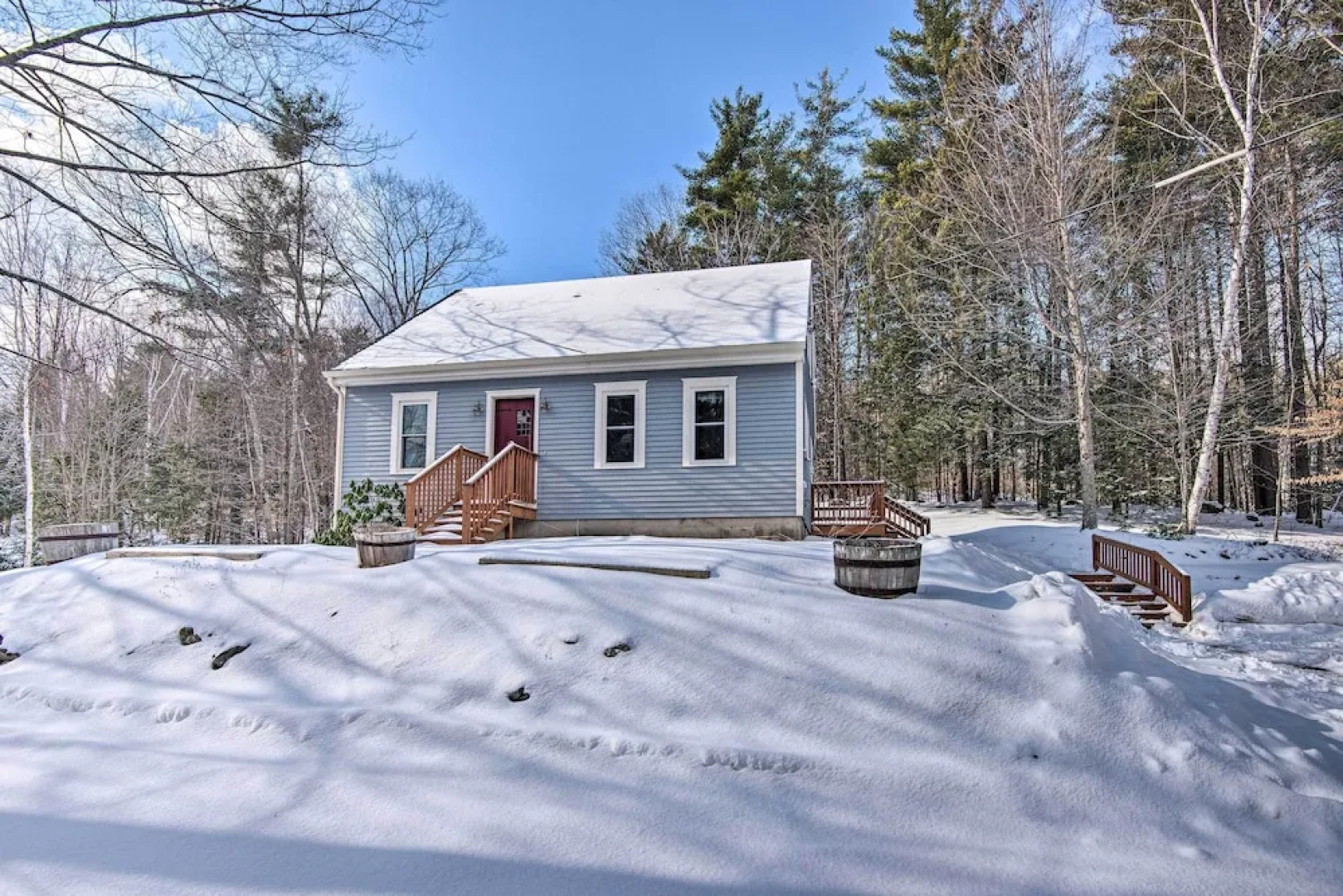 Gilford Home w/ Forest View, by Lake Winnepesaukee