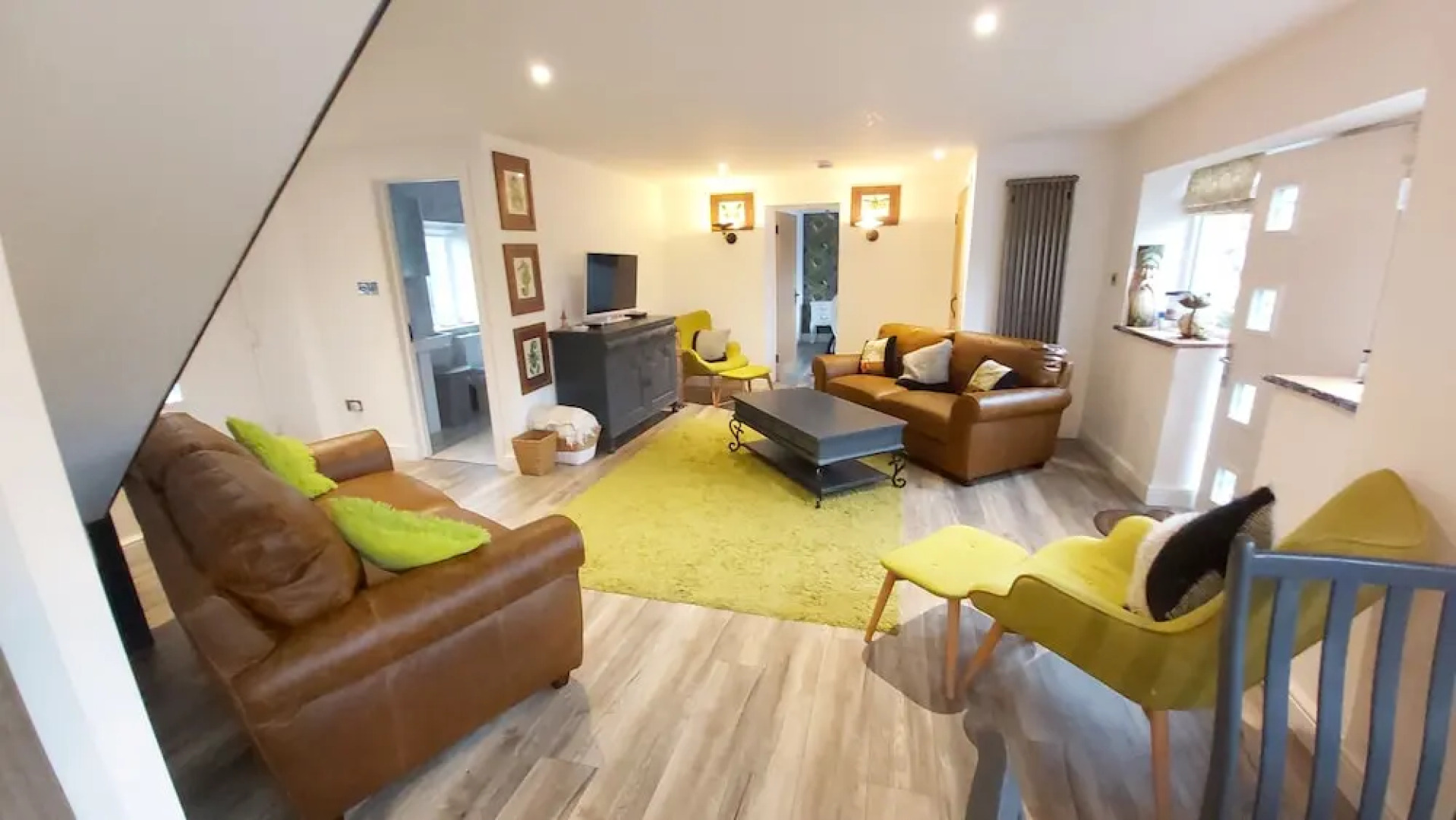 Bluebell House 5 Star Luxury 4 Bdrms and hot tub