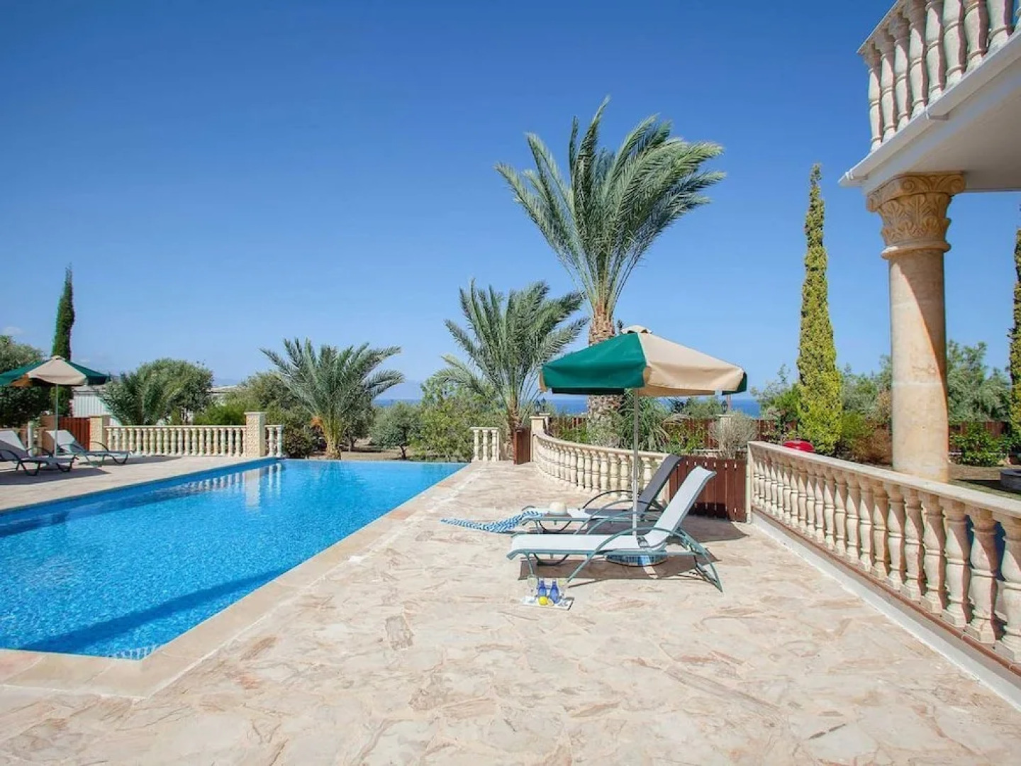 Twin Palms - Exclusive Luxury Villa Near Latchi