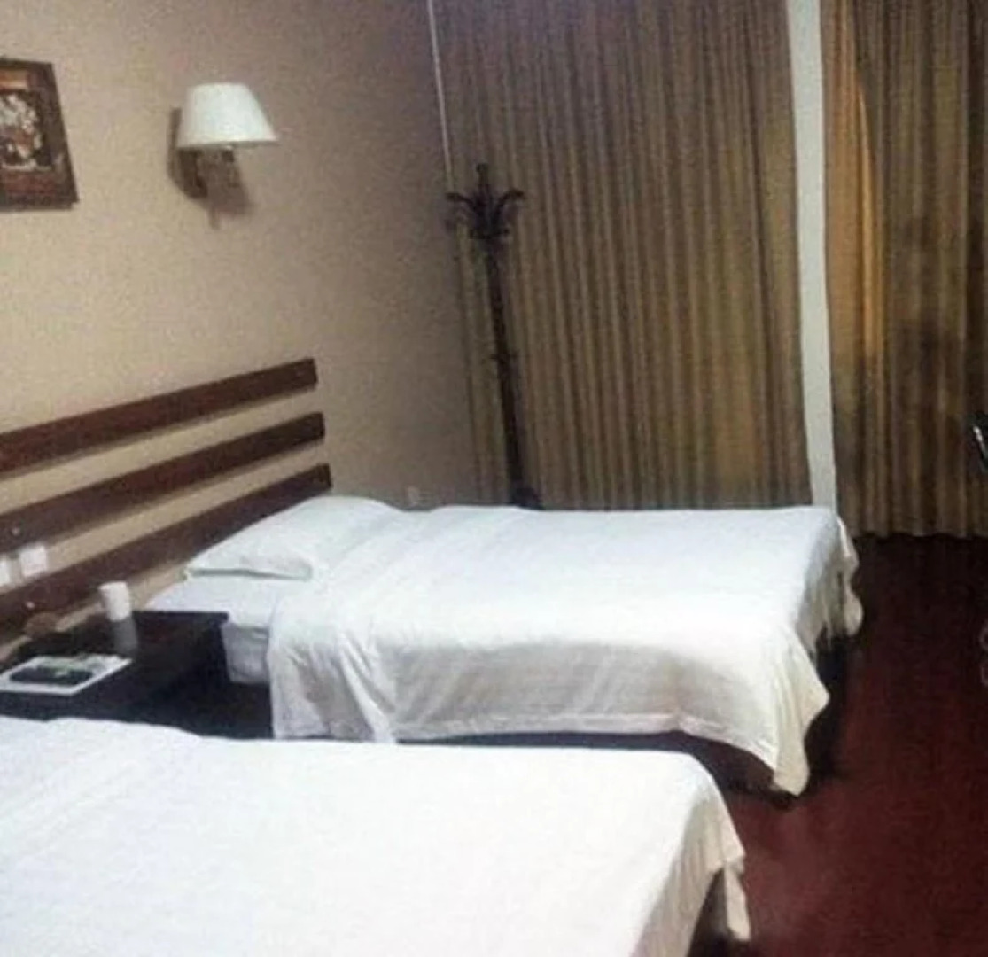 Anxian Tongxin Business Hotel