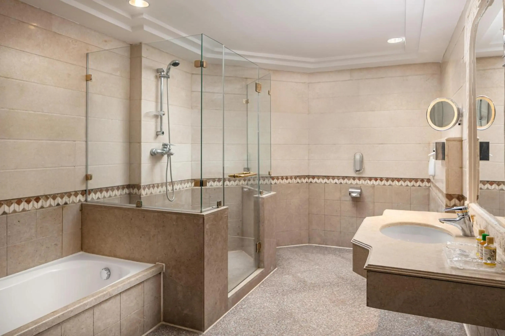 Palm Royale Resort - Soma Bay