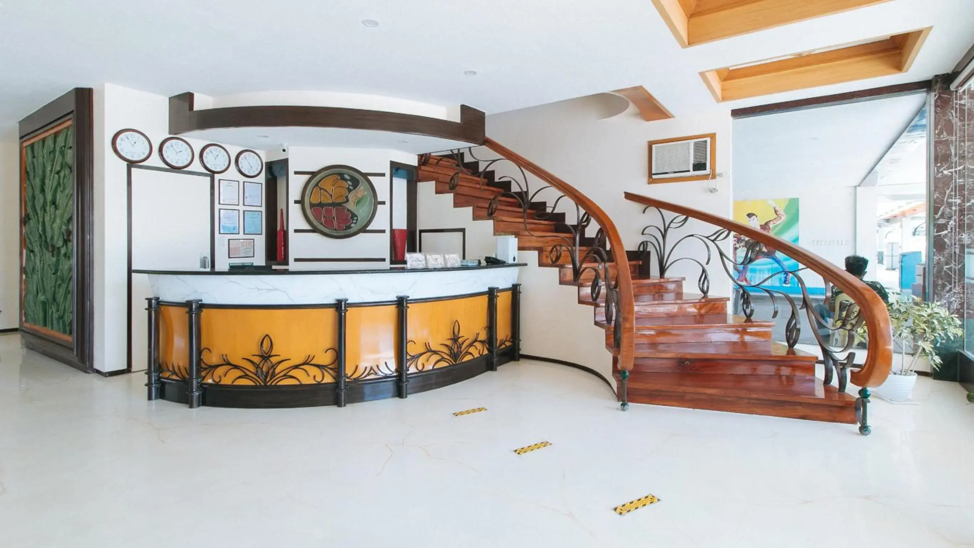 RedDoorz Premium @ Nick Hotel Gerona Tarlac