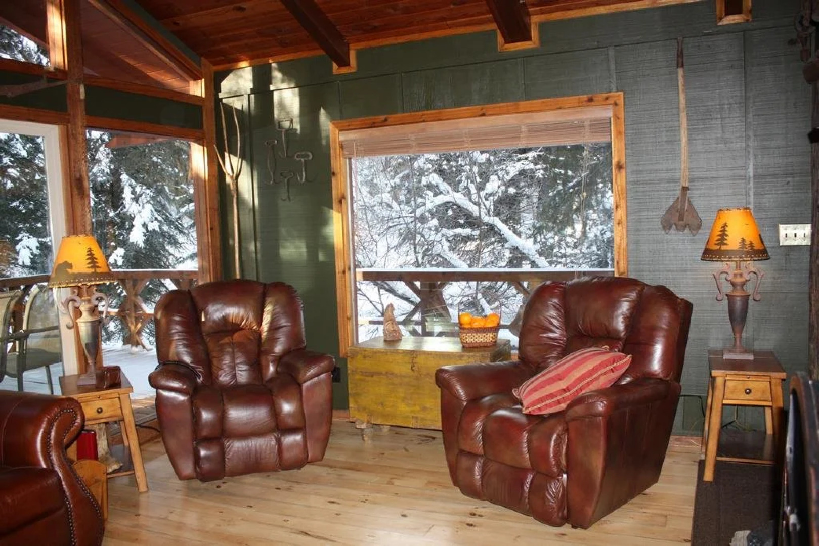 Treehouse On The Stream