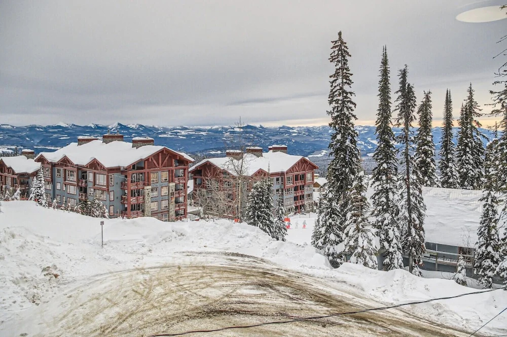 Ponderosa Inn by Okanagan Premier
