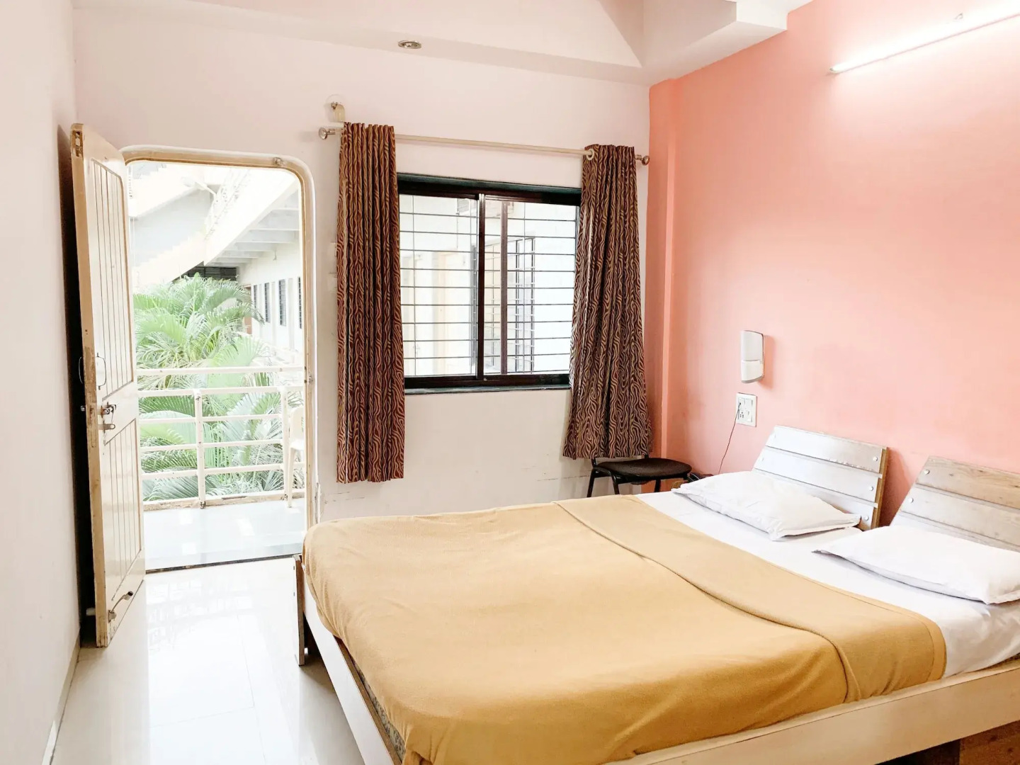 Hotel Royale Heritage