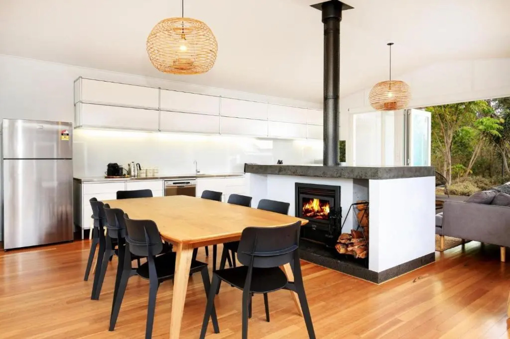 Ayana Beach House - Pet Friendly - Opposite Beach