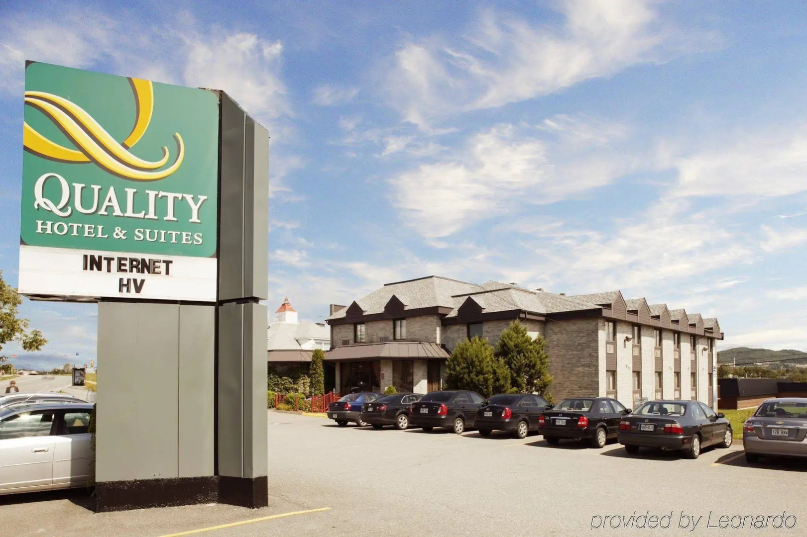 Quality Hotel & Suites