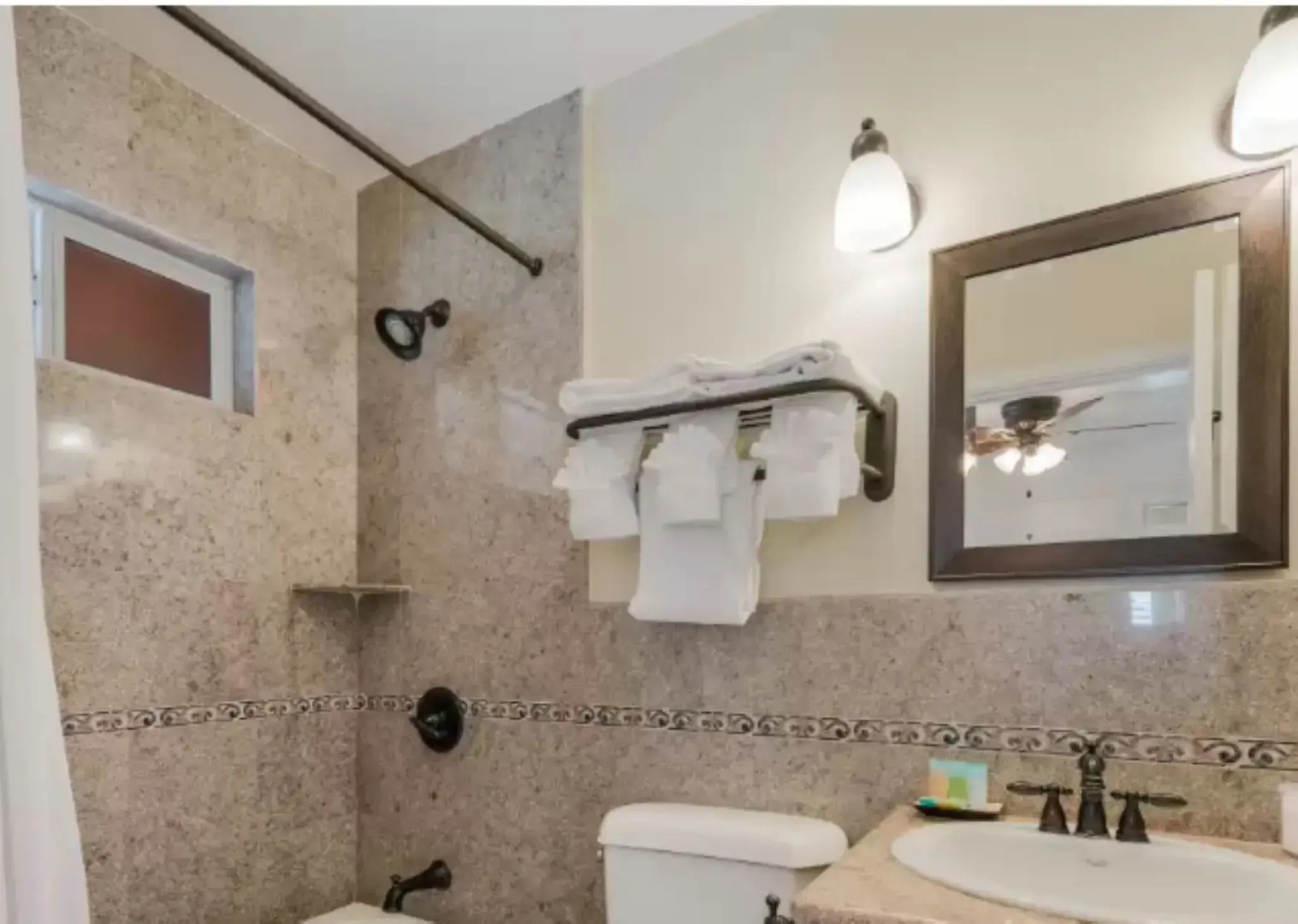 Clarion Collection Carmel Oaks Inn