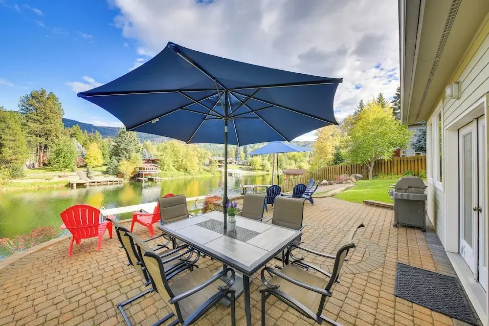 Expansive Waterfront Escape w/ Kayaks + Sups!