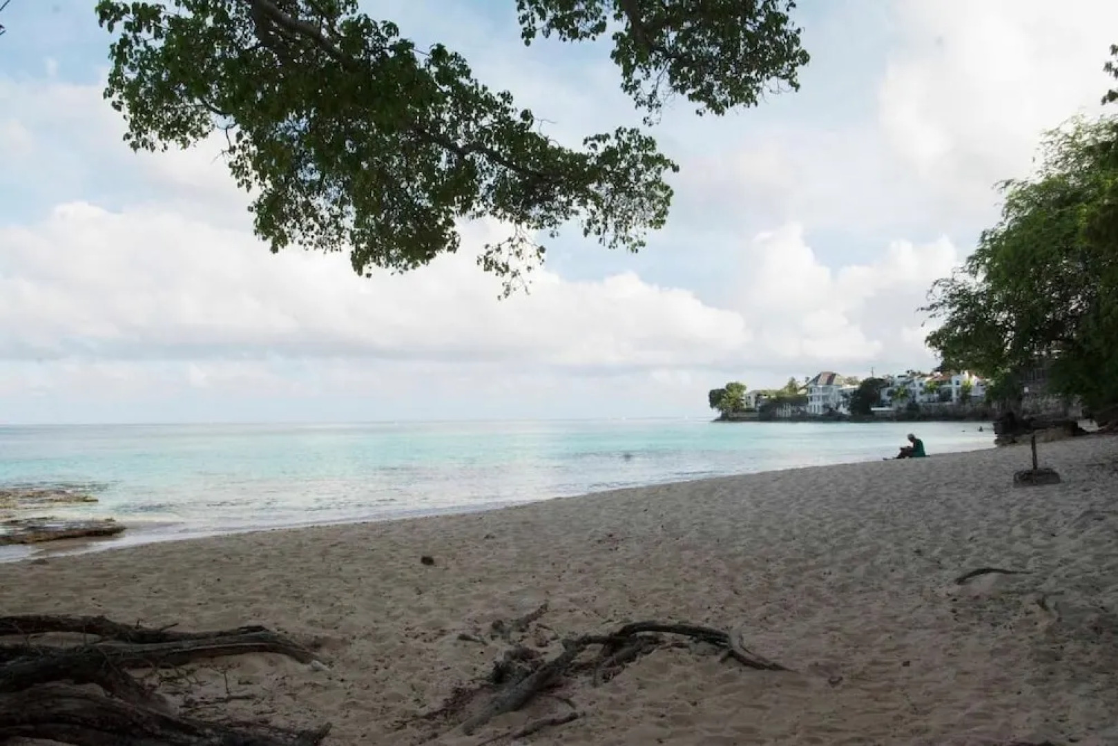 Two Bedroom Apartment With Pool Located Near the Beach and Kensington Oval