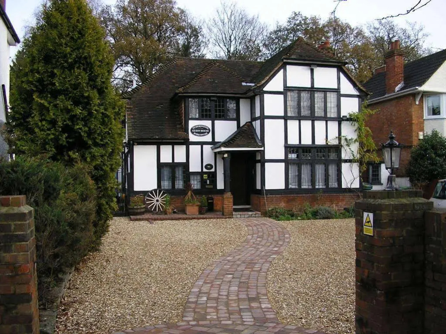 Tudorwood Guest House