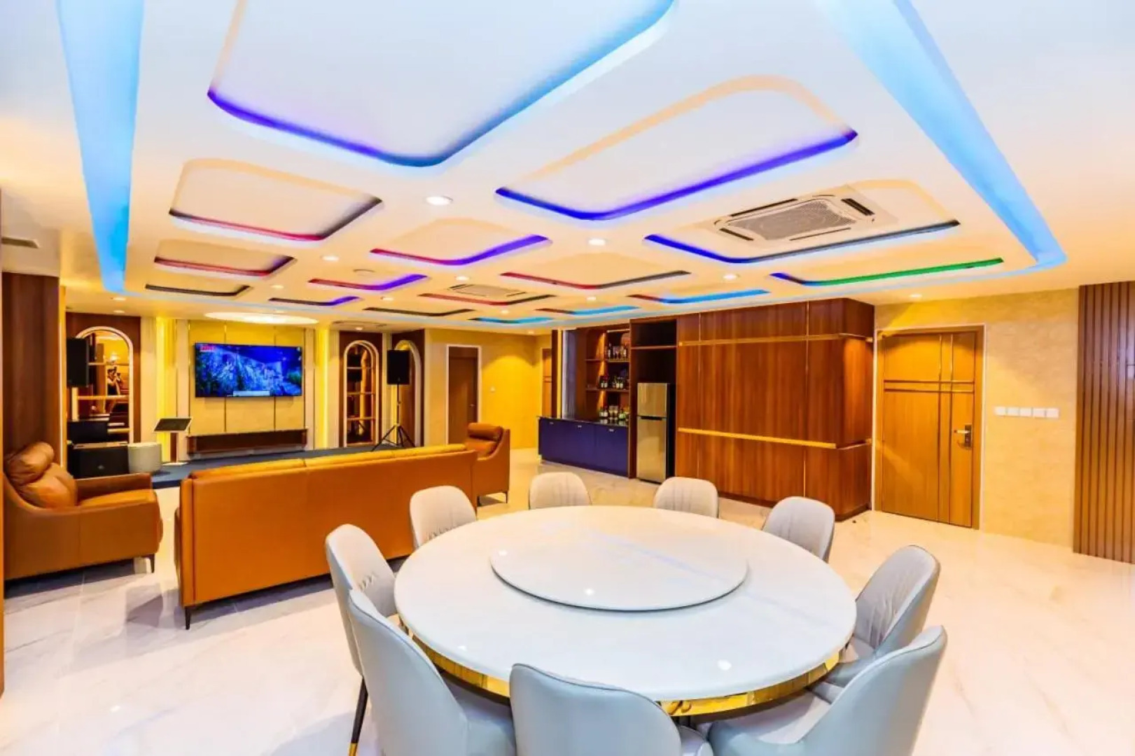 Titan King Casino and Resort