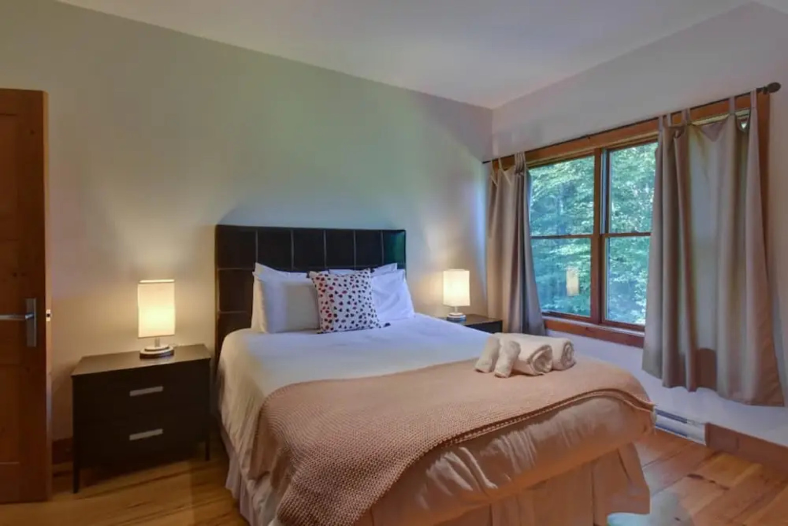 Spacious log Cottage Resort Access Citq 242255