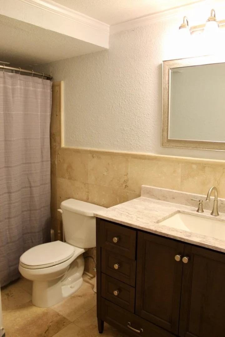 Excellent Location! On Campus Studio Sleeps 4