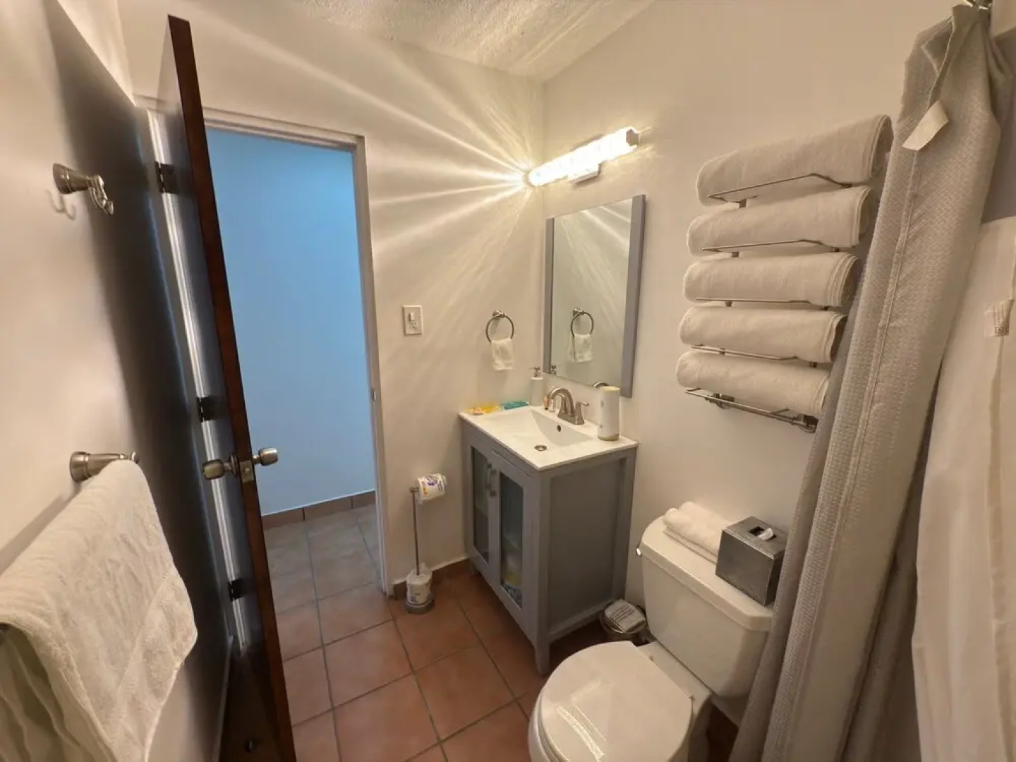 3 Bed 1 Bath 1 Park Plaza Universidad