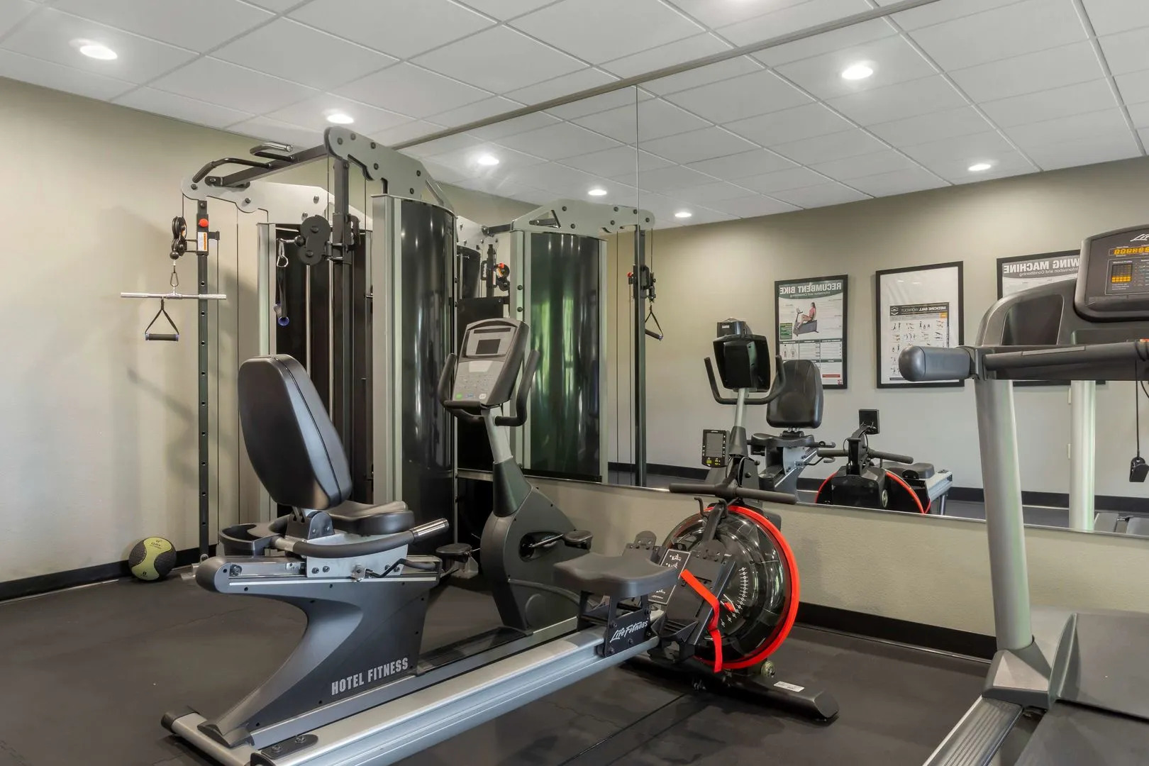 Best Western Plus Park Place Inn & Suites